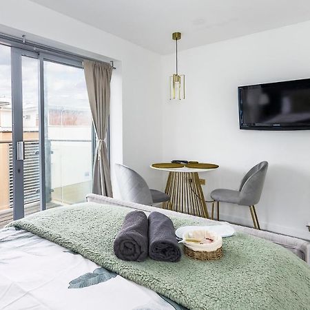 Bow Wharf Apartments London Exterior foto