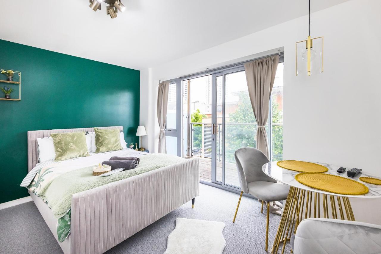 Bow Wharf Apartments London Exterior foto
