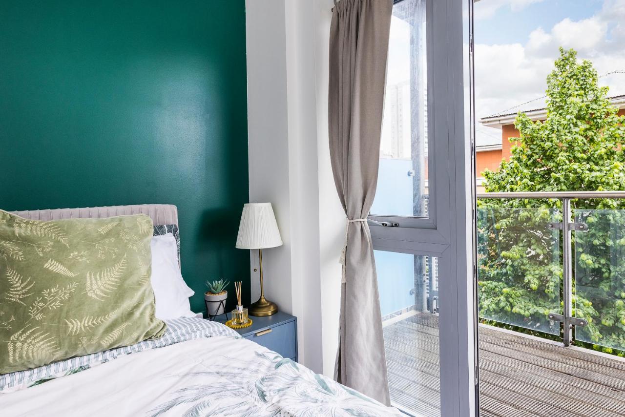 Bow Wharf Apartments London Exterior foto
