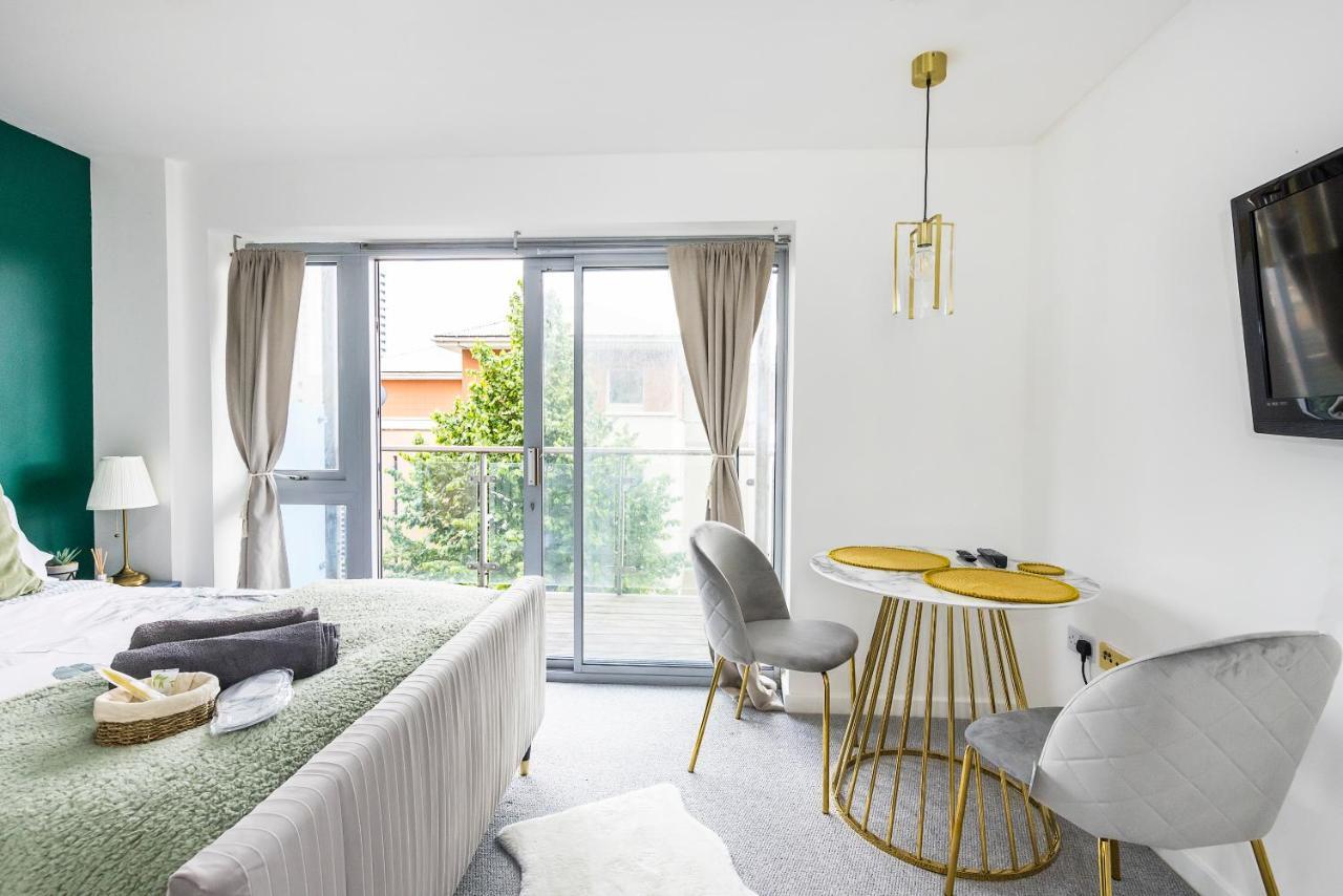 Bow Wharf Apartments London Exterior foto