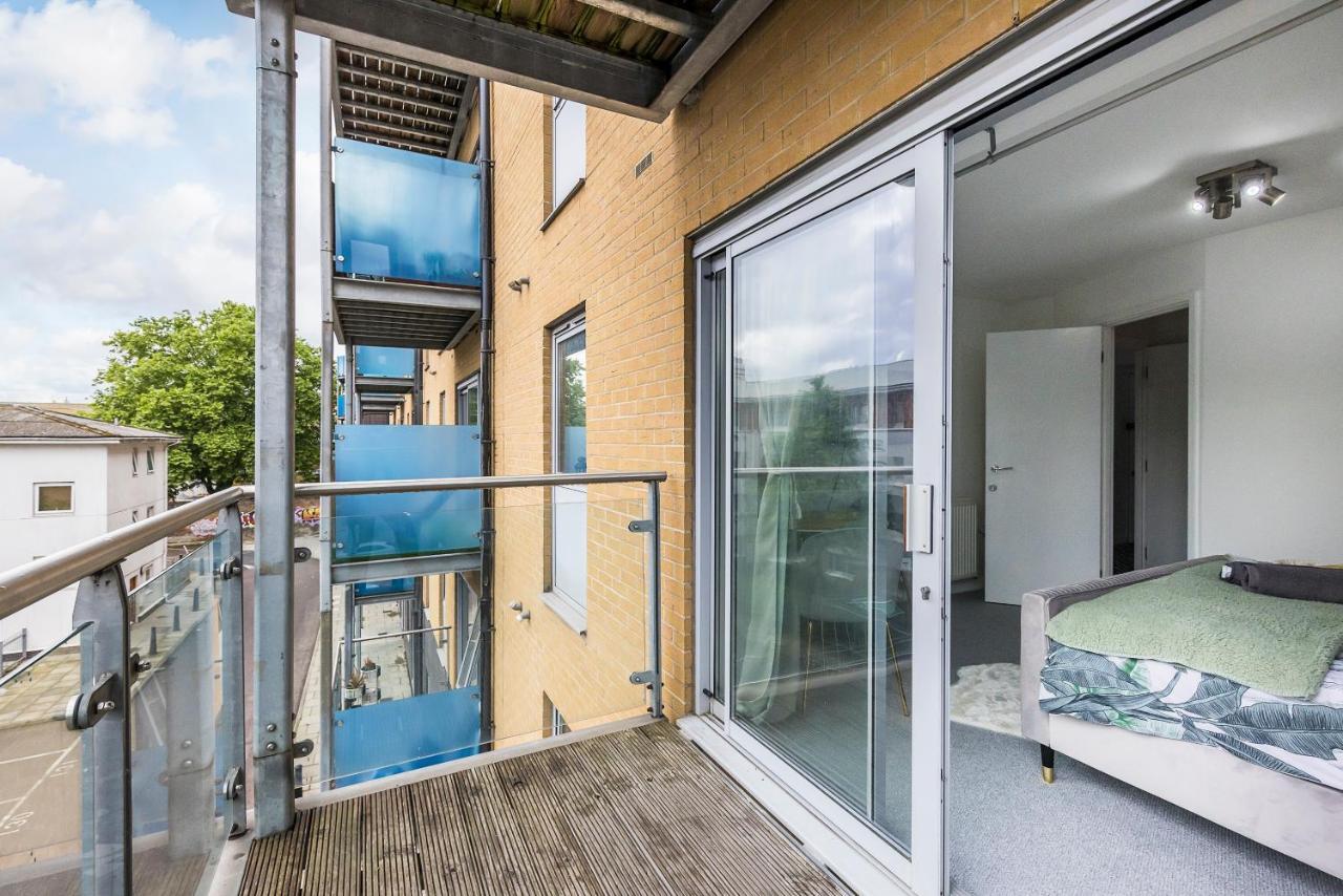 Bow Wharf Apartments London Exterior foto